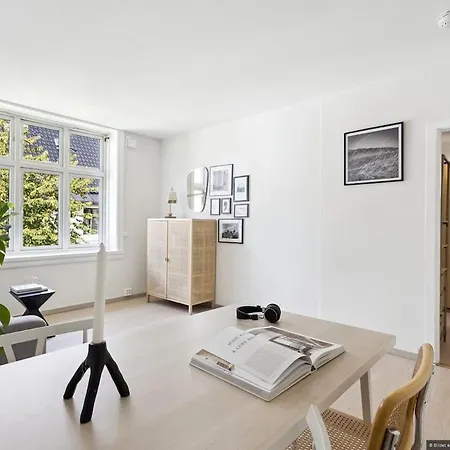 In Cute And Relaxing Neigbourhood Appartement *