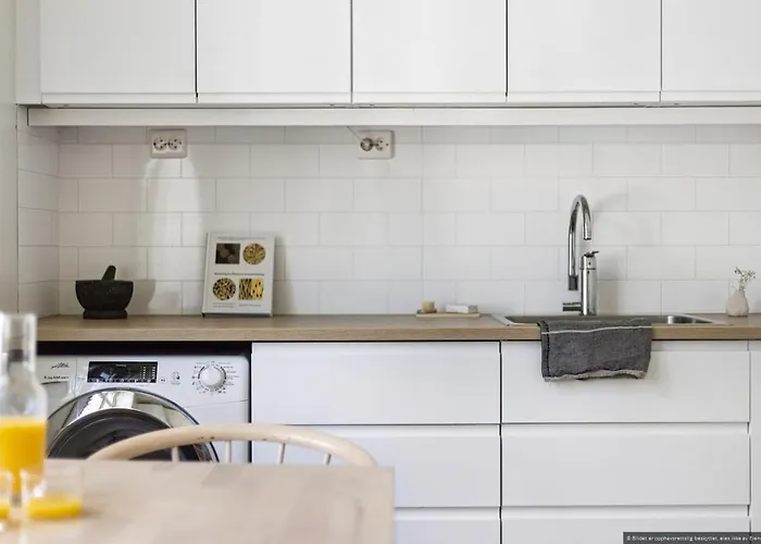 In Cute And Relaxing Neigbourhood Appartement *