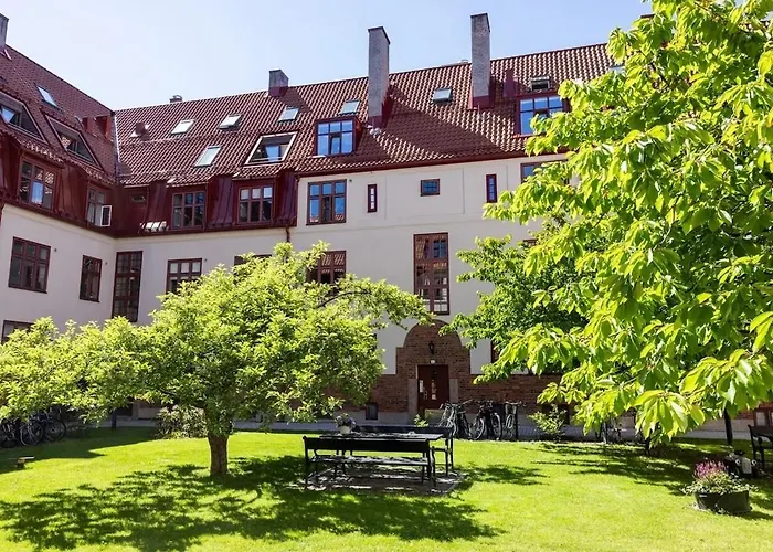 In Cute And Relaxing Neigbourhood Appartement