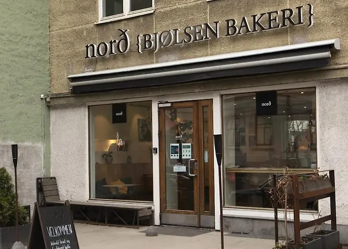 In Cute And Relaxing Neigbourhood Apartment